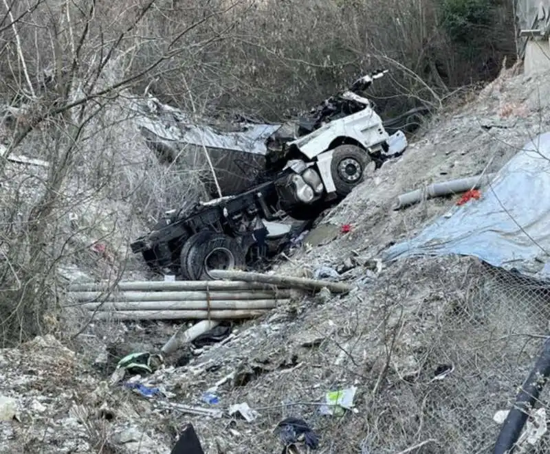 camion precipita sulla a6 ceva millesimo in direzione savona 2