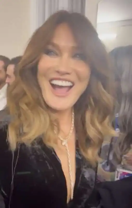 CARLA BRUNI A SANREMO 2023