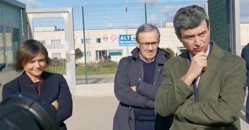 delegazione del pd in visita da alfredo cospito 1