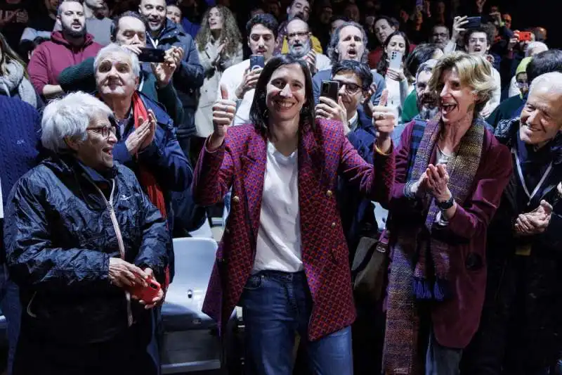 elly schlein nel suo comitato dopo la vittoria alle primarie del pd   1