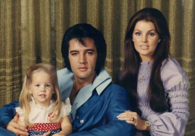 elvis, la moglie priscilla e la figlia lisa marie