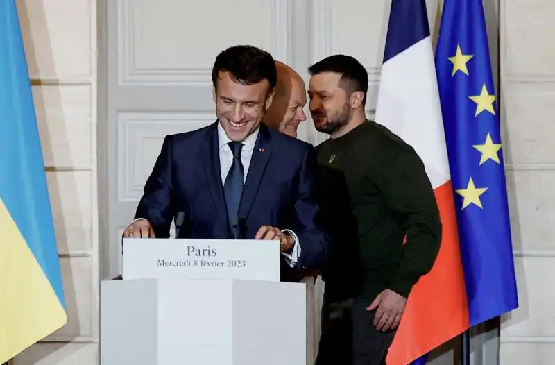 emmanuel macron olaf scholz volodymyr zelensky 