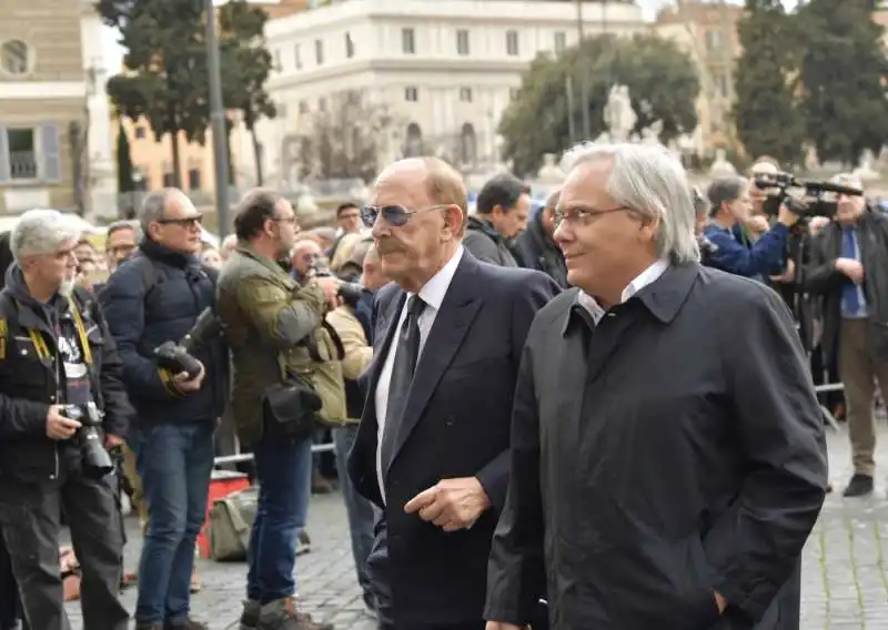 funerale costanzo   antonio e giampaolo angelucci foto di bacco  1