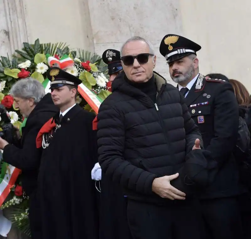 funerale costanzo   giorgio panariello   foto di bacco  1