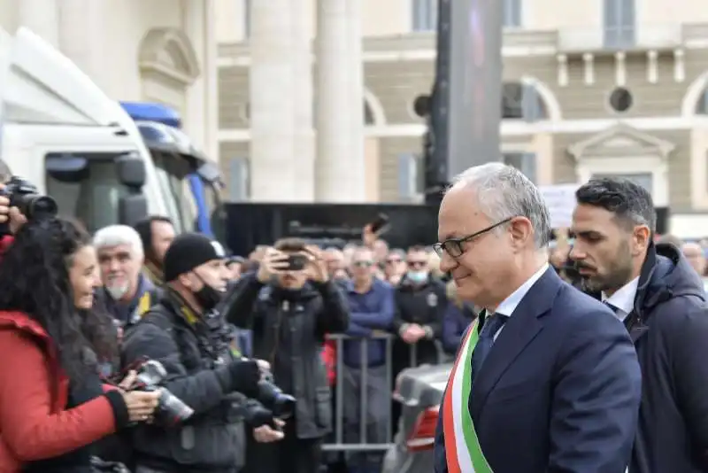 funerale costanzo   il sindaco roberto gualtieri   foto di bacco  