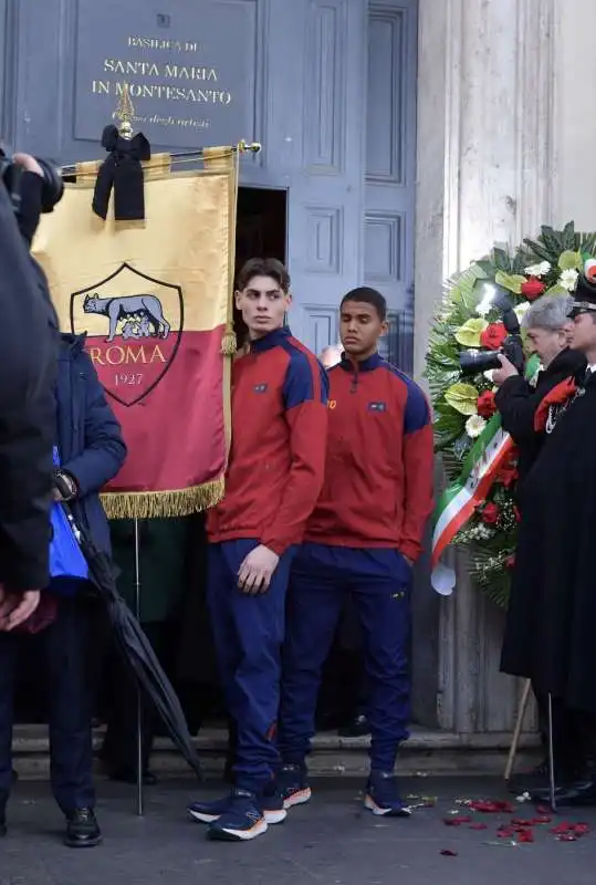 funerale costanzo   rappresentanza roma primavera   foto di bacco 1