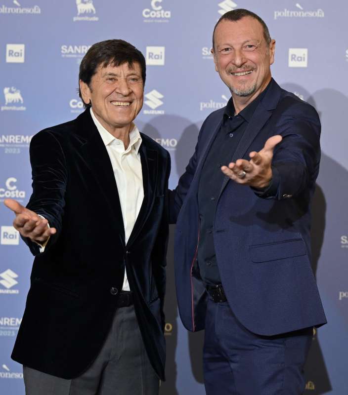 gianni morandi amadeus conferenza stampa di presentazione sanremo 2023 1