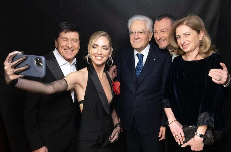 gianni morandi chiara ferragni sergio e laura mattarella amadeus