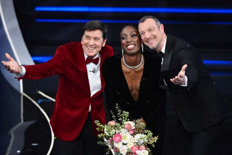 gianni morandi paola egonu amadeus terza serata sanremo 2023