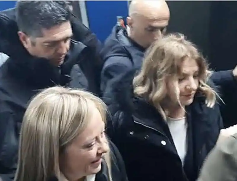 giorgia meloni e patrizia scurti a kiev  