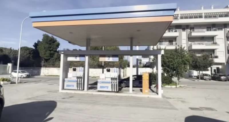 il distributore di benzina di alfonso centrone a trani