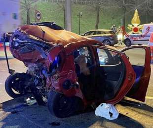 incidente al casello dell autostrada a4 milano ghisolfa 4