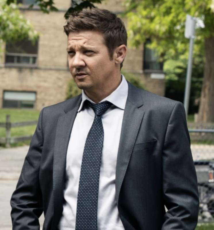 jeremy renner mayor of kingstown