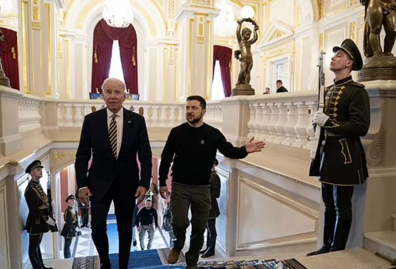 joe biden e volodymyr zelensky a kiev