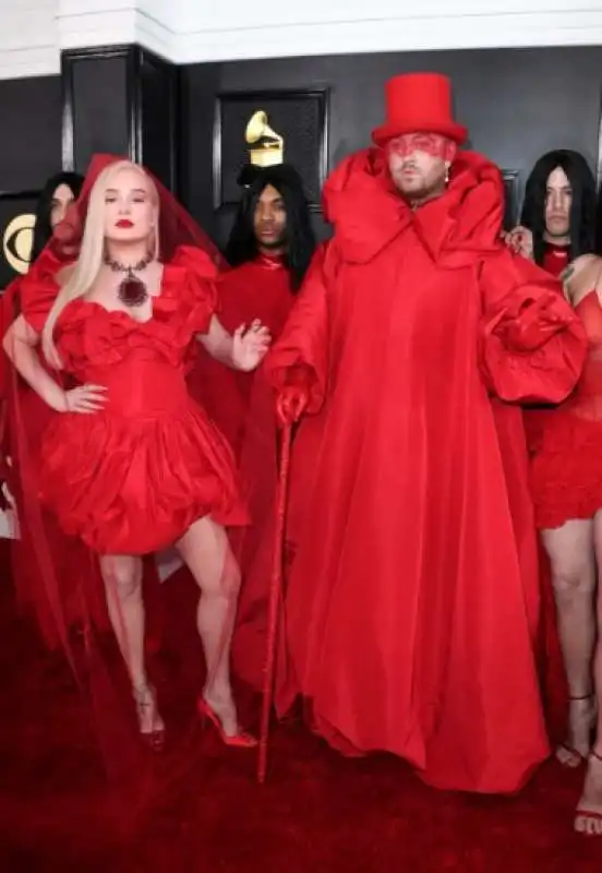 kim petras in victor costa vintage e sam smith in valentino