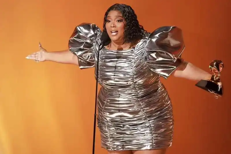 lizzo   grammy 2023 2