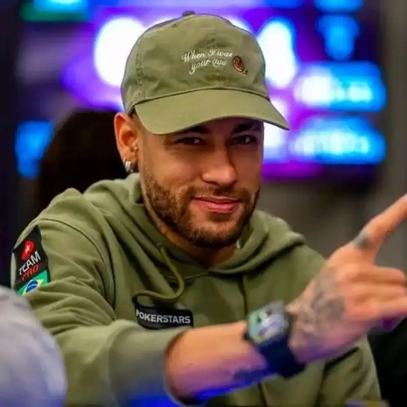 NEYMAR GIOCA A POKER DOPO LA SCONFITTA DEL PSG 