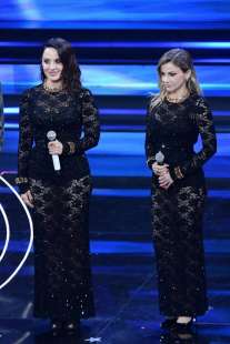 paola&chiara in dolce&gabbana