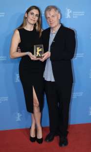 premiazione the good mothers alla berlinale 9