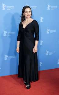 premiere the good mothers berlinale 10