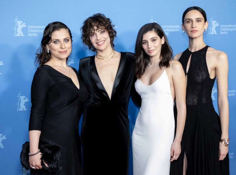 premiere the good mothers berlinale 8