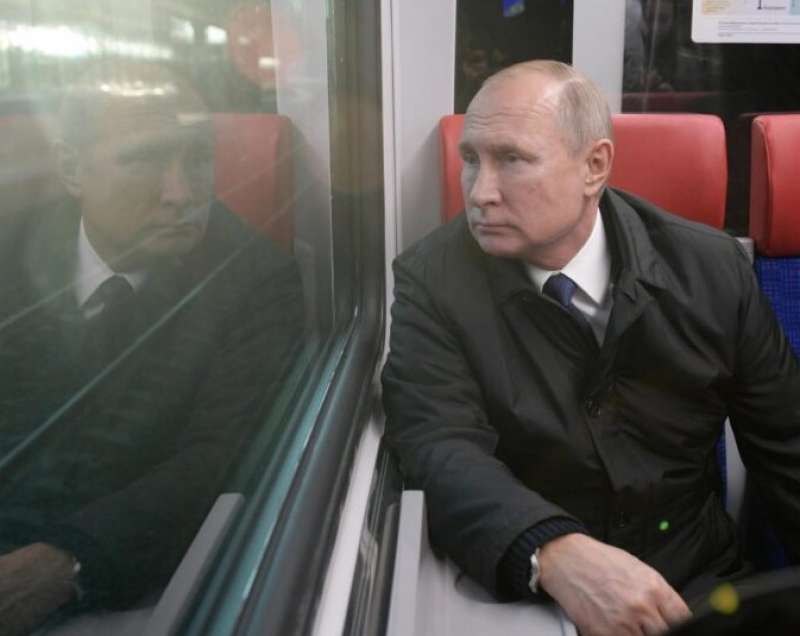 PUTIN IN TRENO