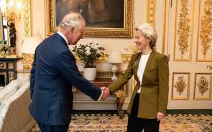 re carlo iii e ursula von der leyen a windsor 1