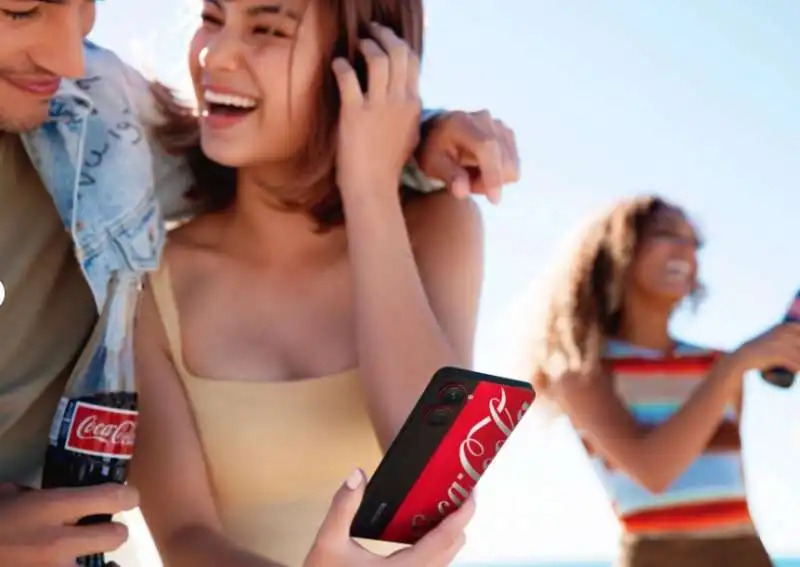 realme 10 pro coca cola edition 4