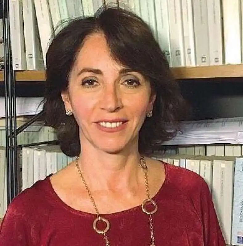 SABINA TUZZO 