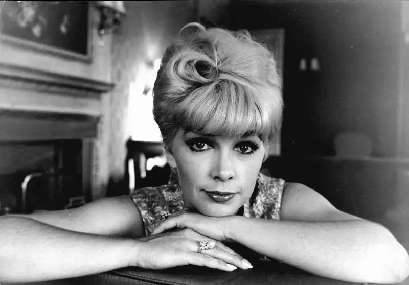 stella stevens 1