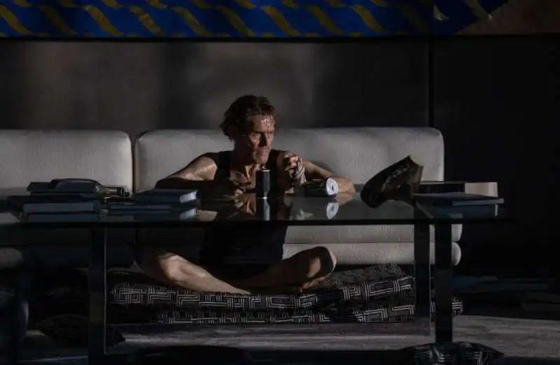 WILLEM DAFOE Inside 