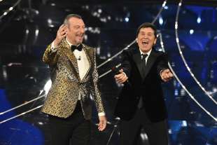 amadeus gianni morandi terza serata sanremo 2024