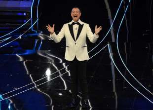 amadeus prima serata sanremo 2024