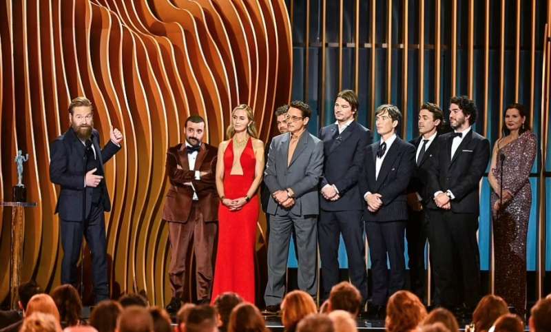 cast di oppenheimer sag awards 2024