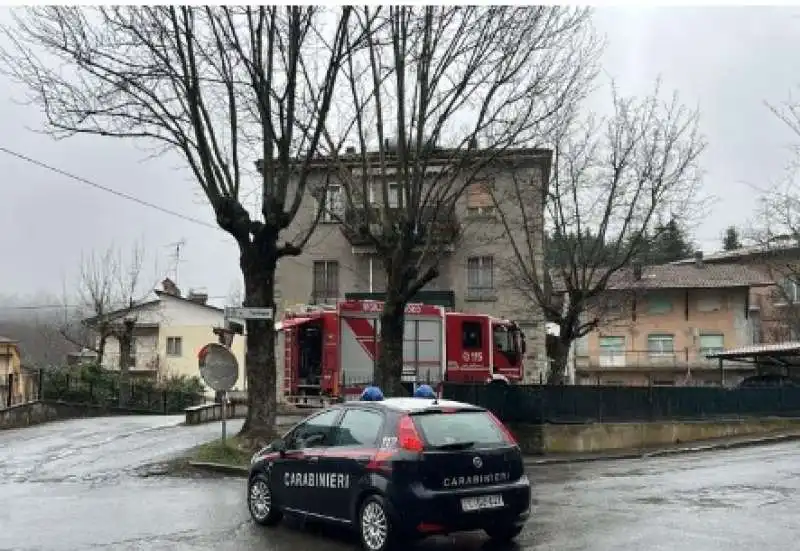 EX CARABINIERE BARRICATO IN CASA - PAVULLO -  MODENA 