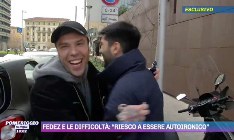 fedez a pomeriggio5 3