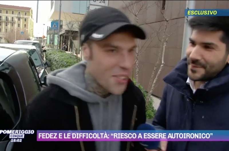 fedez a pomeriggio5 8