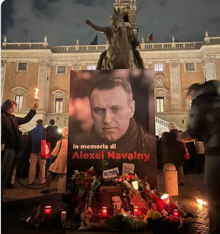 FIACCOLATA CAMPIDOGLIO NAVALNY