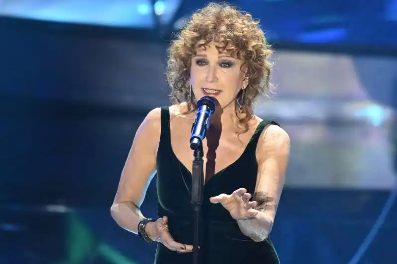 fiorella mannoia terza serata sanremo 2024   