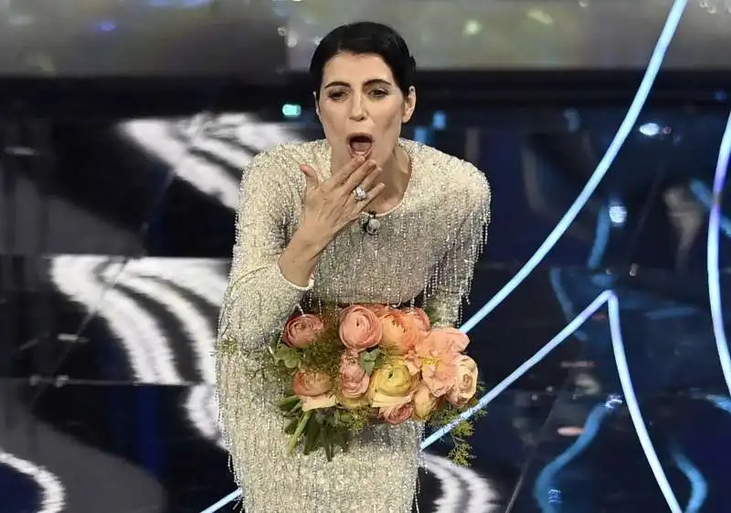 giorgia.     seconda serata sanremo 2024   