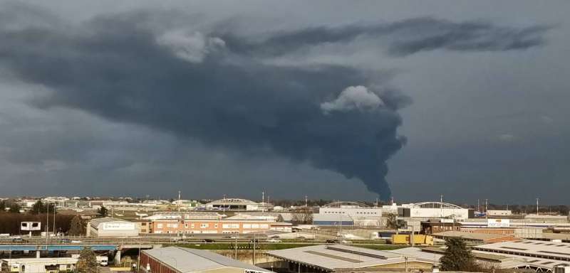 incendio a milano