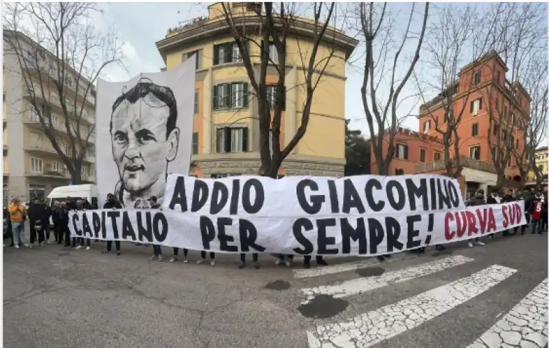 LOSI FUNERALI STRISCIONE CURVA SUD