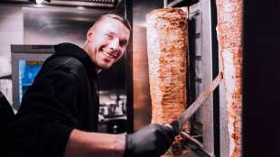 lukas podolski kebab 2