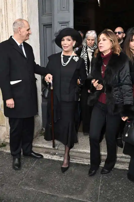 marisela federici   funerale di ira von furstenberg 1