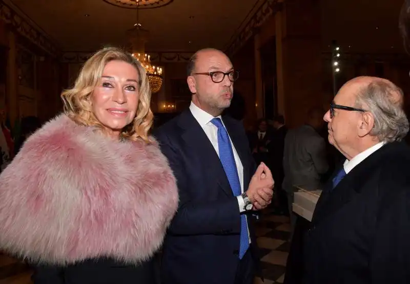 melania rizzoli  angelino alfano  luigi cremonini  foto di bacco