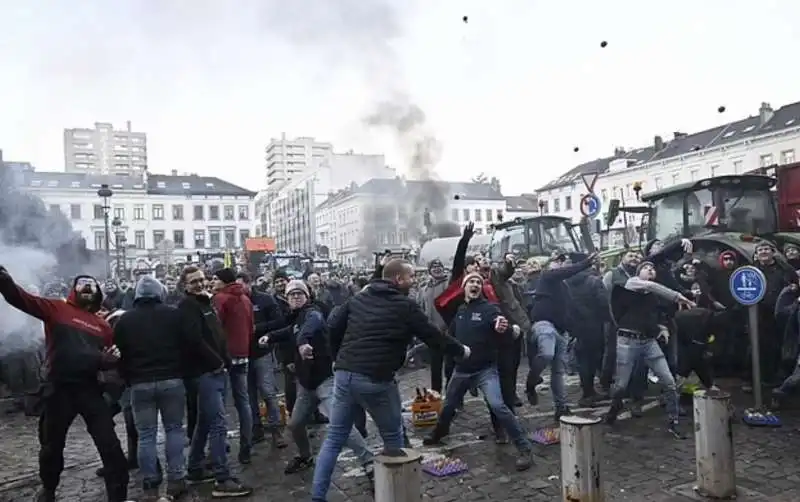 protesta degli agricoltori a bruxelles   17