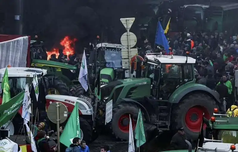 protesta degli agricoltori a bruxelles   8