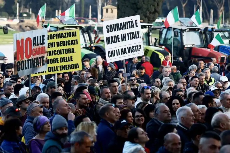 protesta dei trattori al circo massimo   13