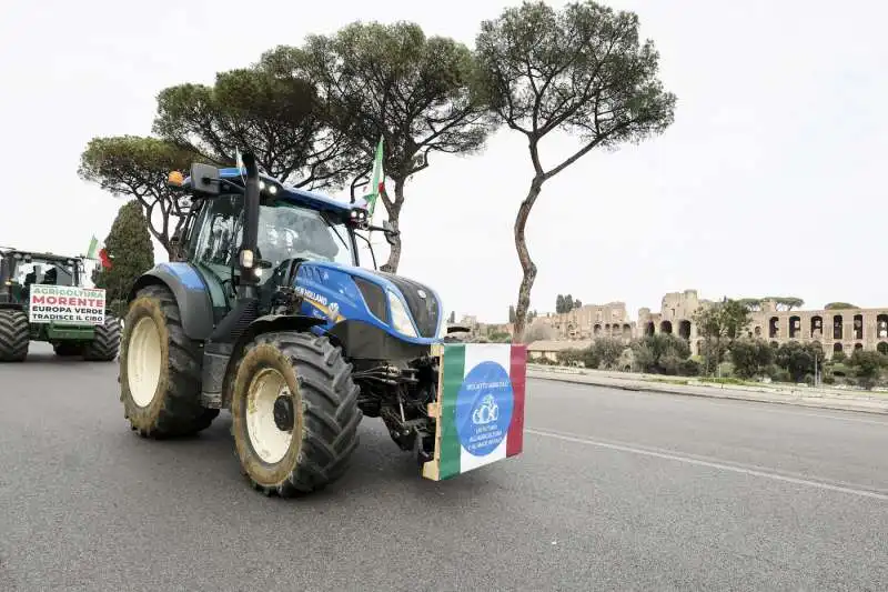 protesta dei trattori al circo massimo   4