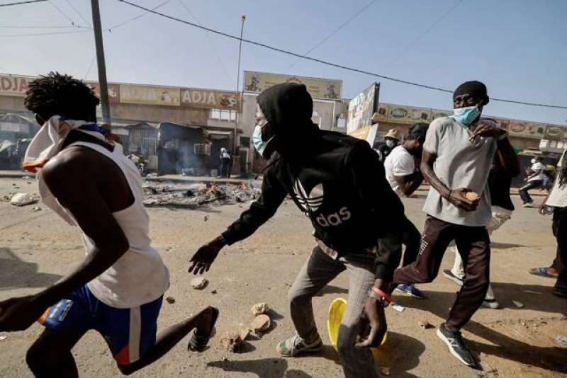 proteste in senegal contro macky sall 1